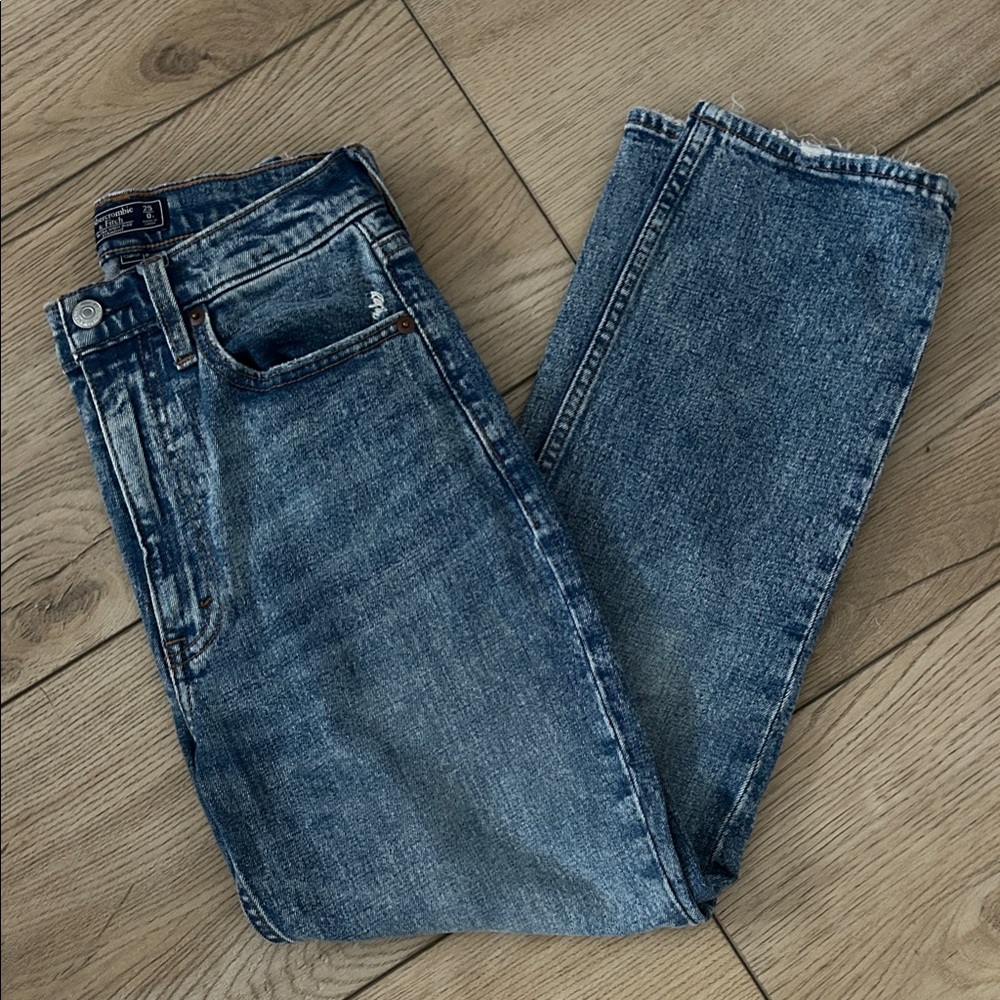 Abercrombie & Fitch Ultra High Rise Straight Jeans
